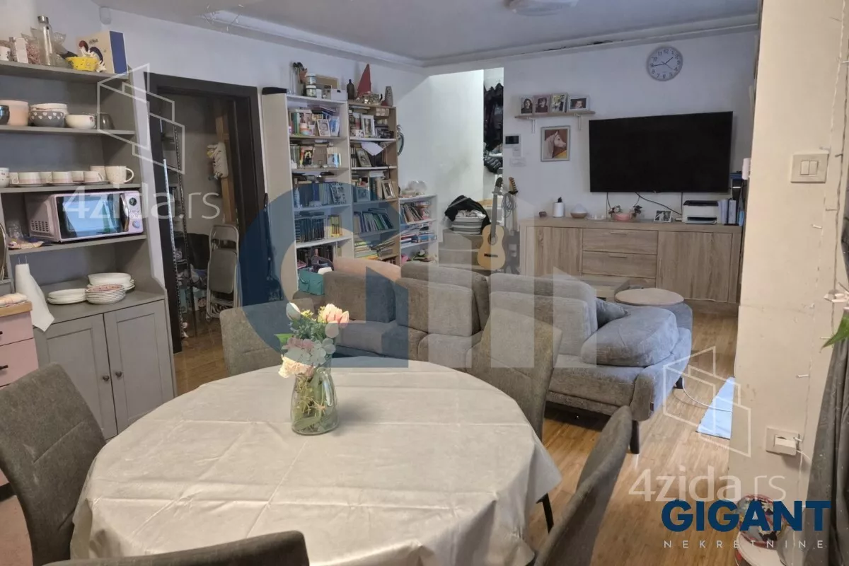 Četvorosoban stan | 4zida