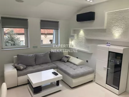 Republička | 4zida.rs