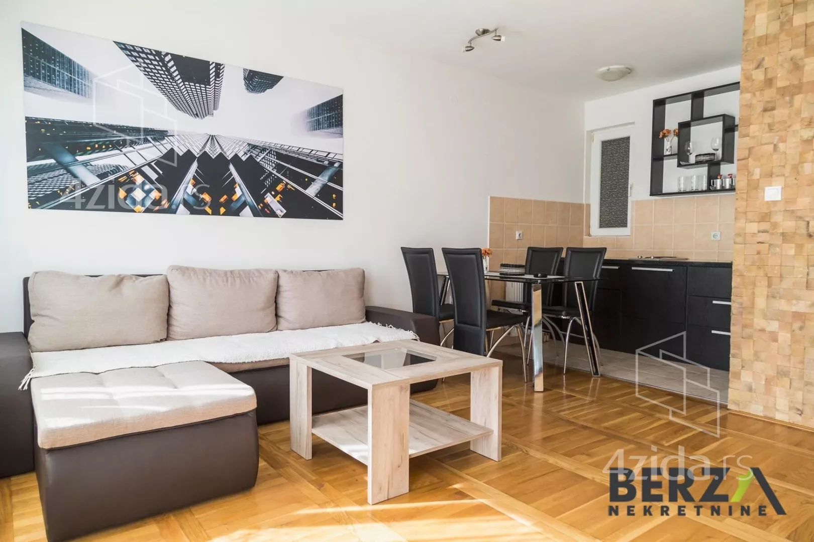 Jednoiposoban stan | 4zida