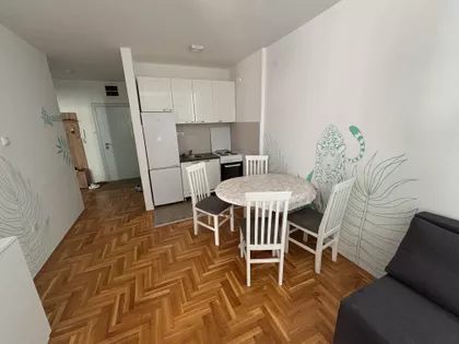 Prešernova 12b | 4zida.rs