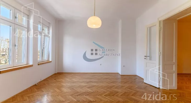 Četvoroiposoban stan | 4zida