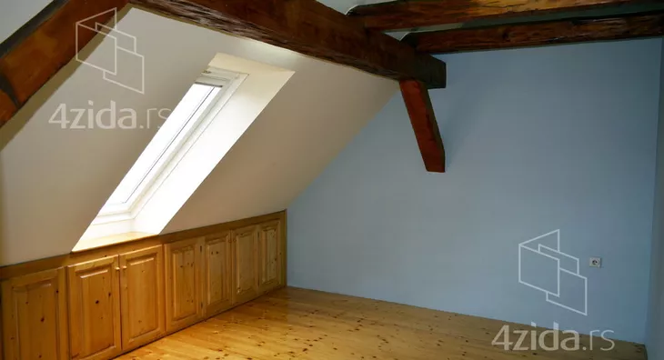 Šestosoban stan | 4zida