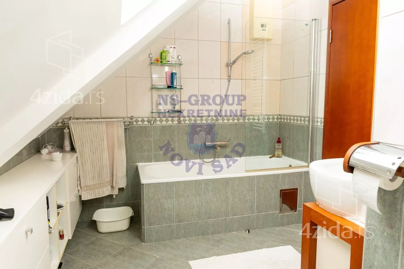 Petosoban stan | 4zida