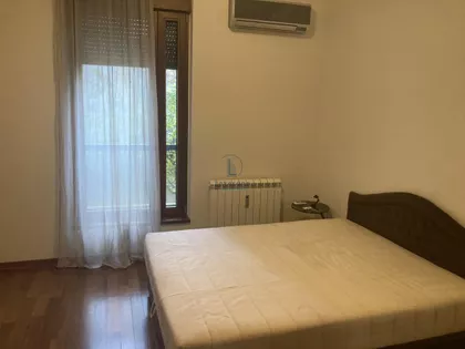 Patrijarha Varnave | 4zida.rs