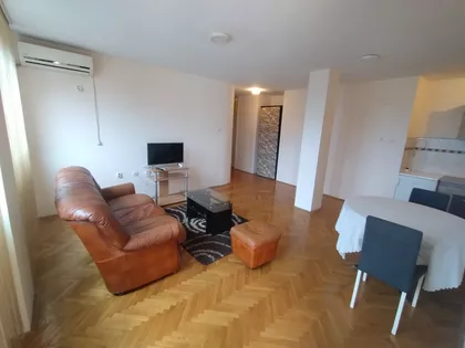 Trg Kralja Aleksandra Ujedinitelja | 4zida.rs