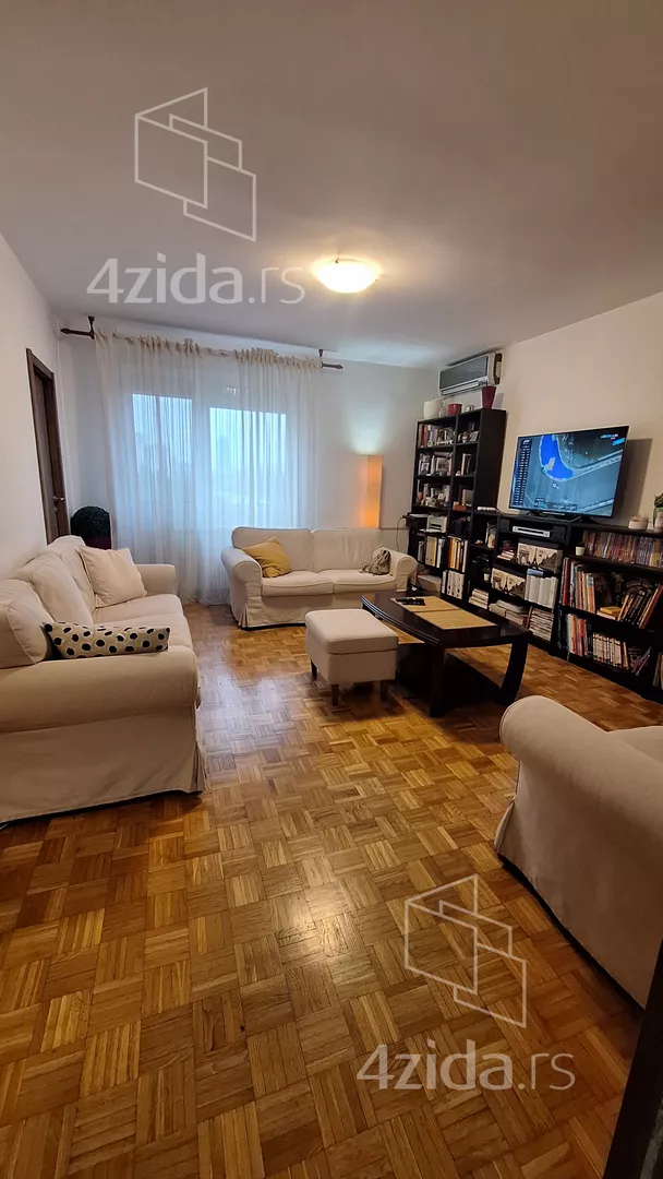 Troiposoban stan | 4zida