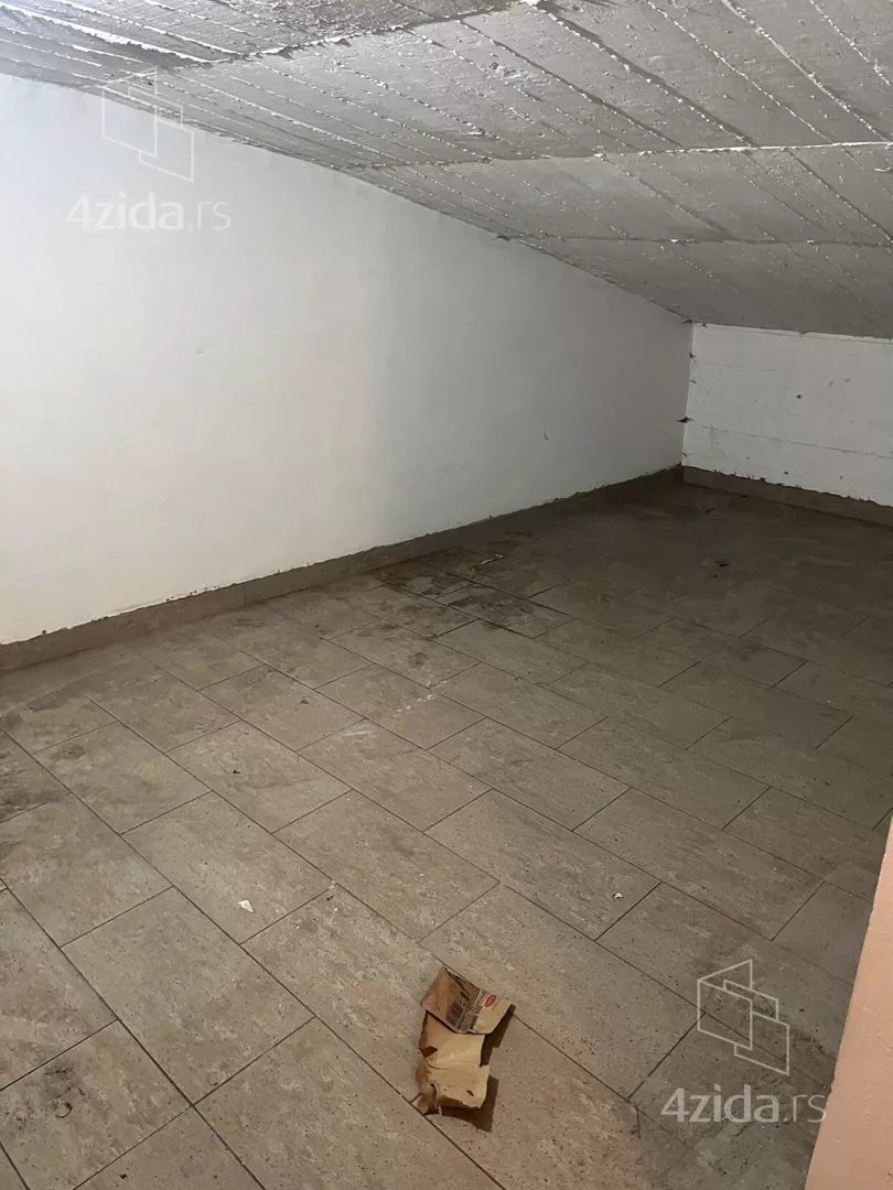 Garaža | 4zida