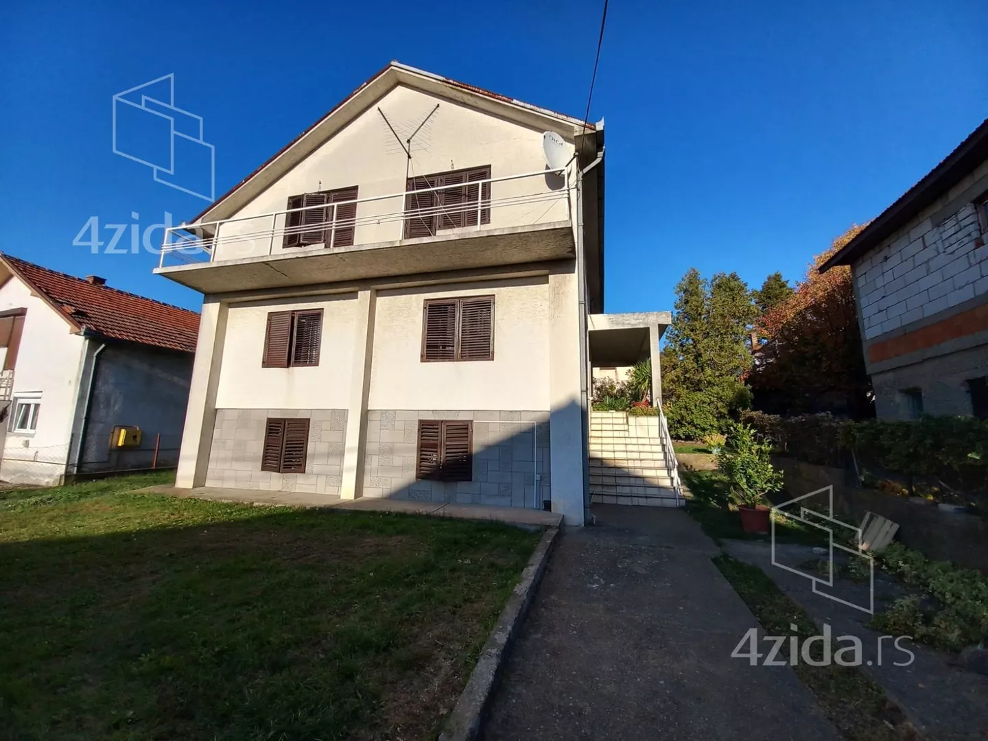 3-etažna kuća | 4zida