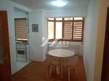 Petra Drapšina | 4zida.rs