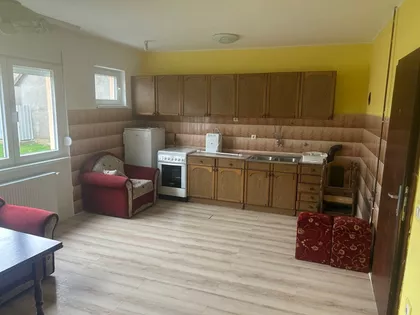 Prvomajska | 4zida.rs