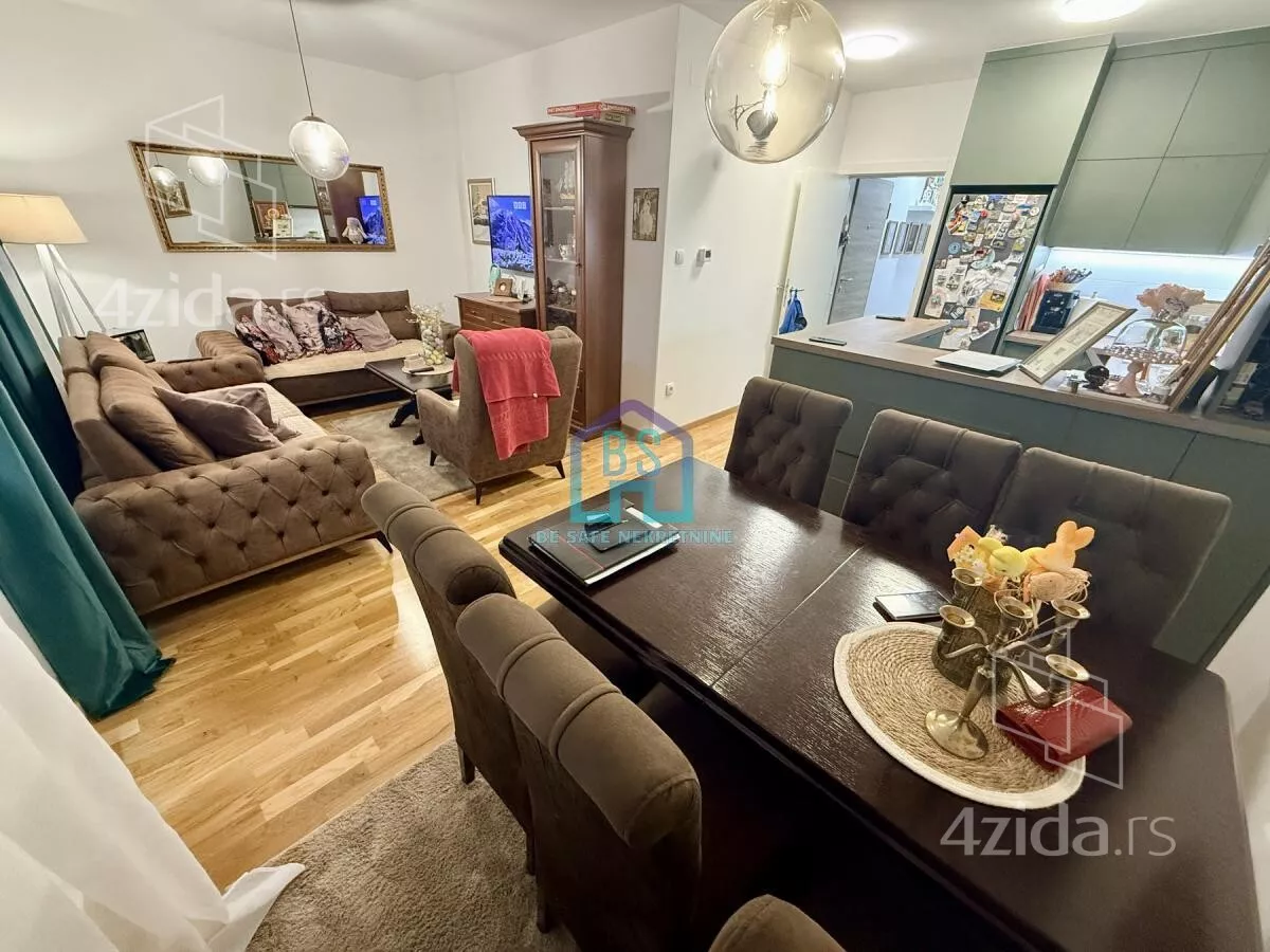 Troiposoban stan | 4zida