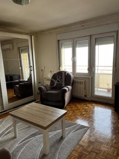 Nova Selenča | 4zida.rs