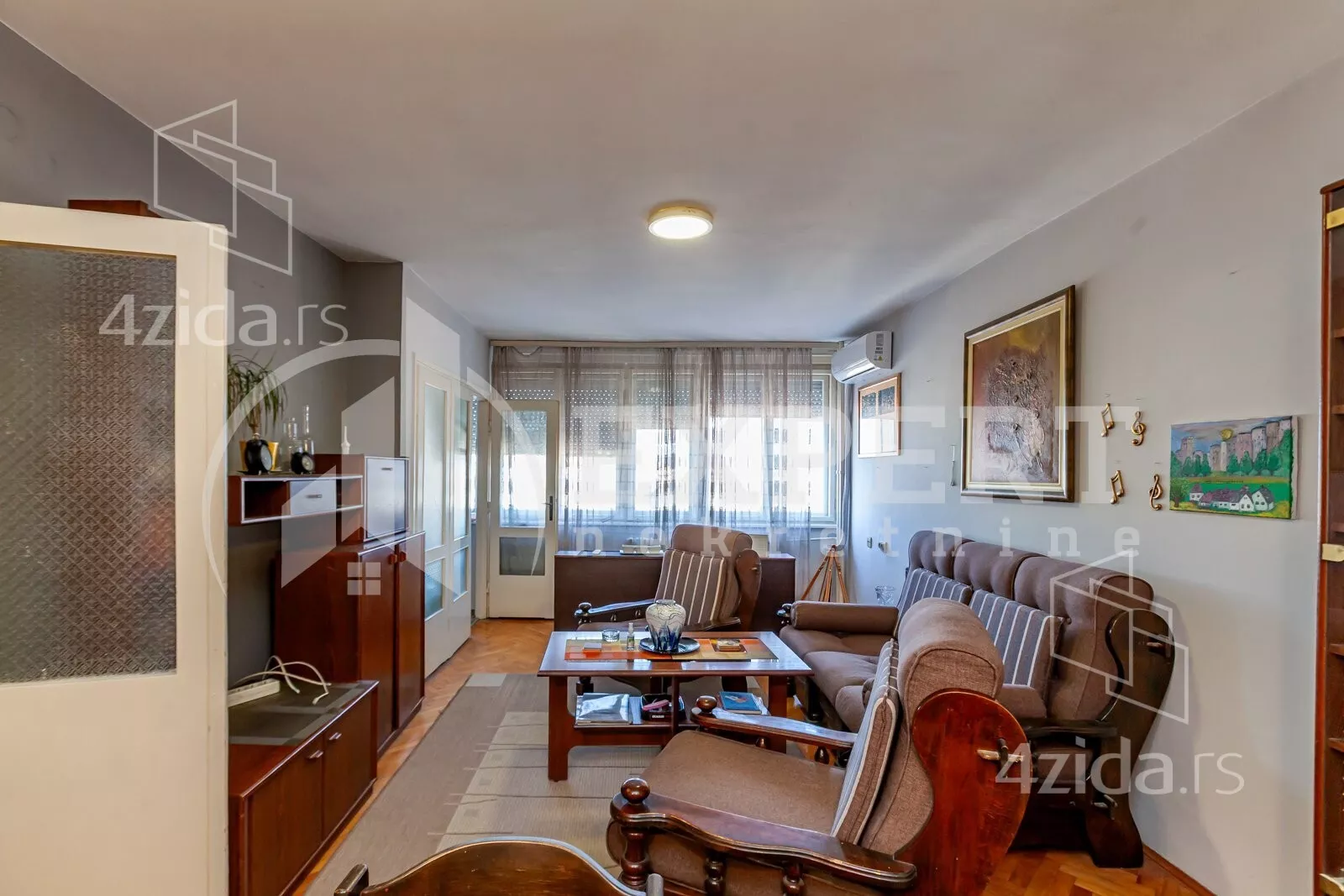 Troiposoban stan | 4zida