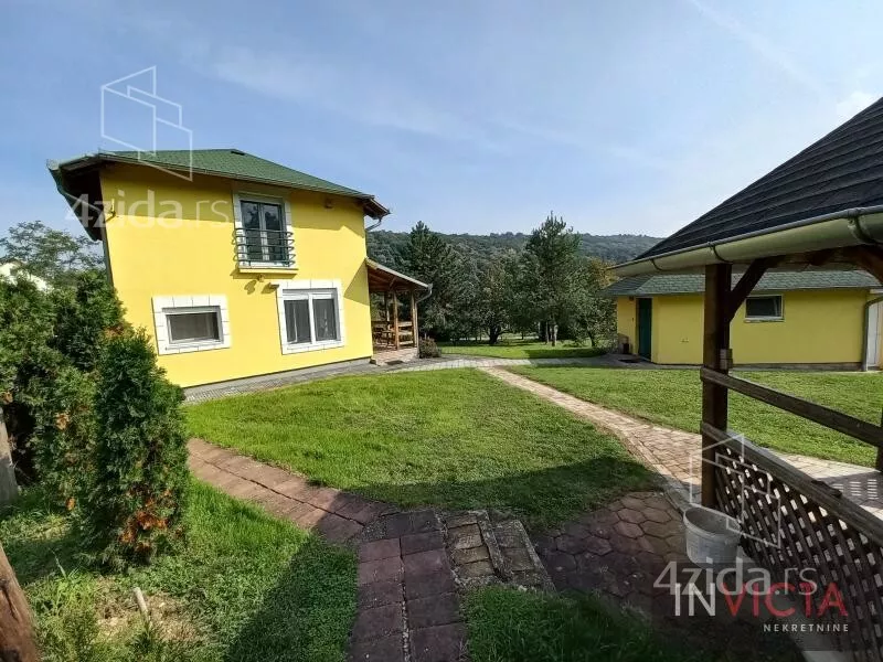 Kuća | 4zida