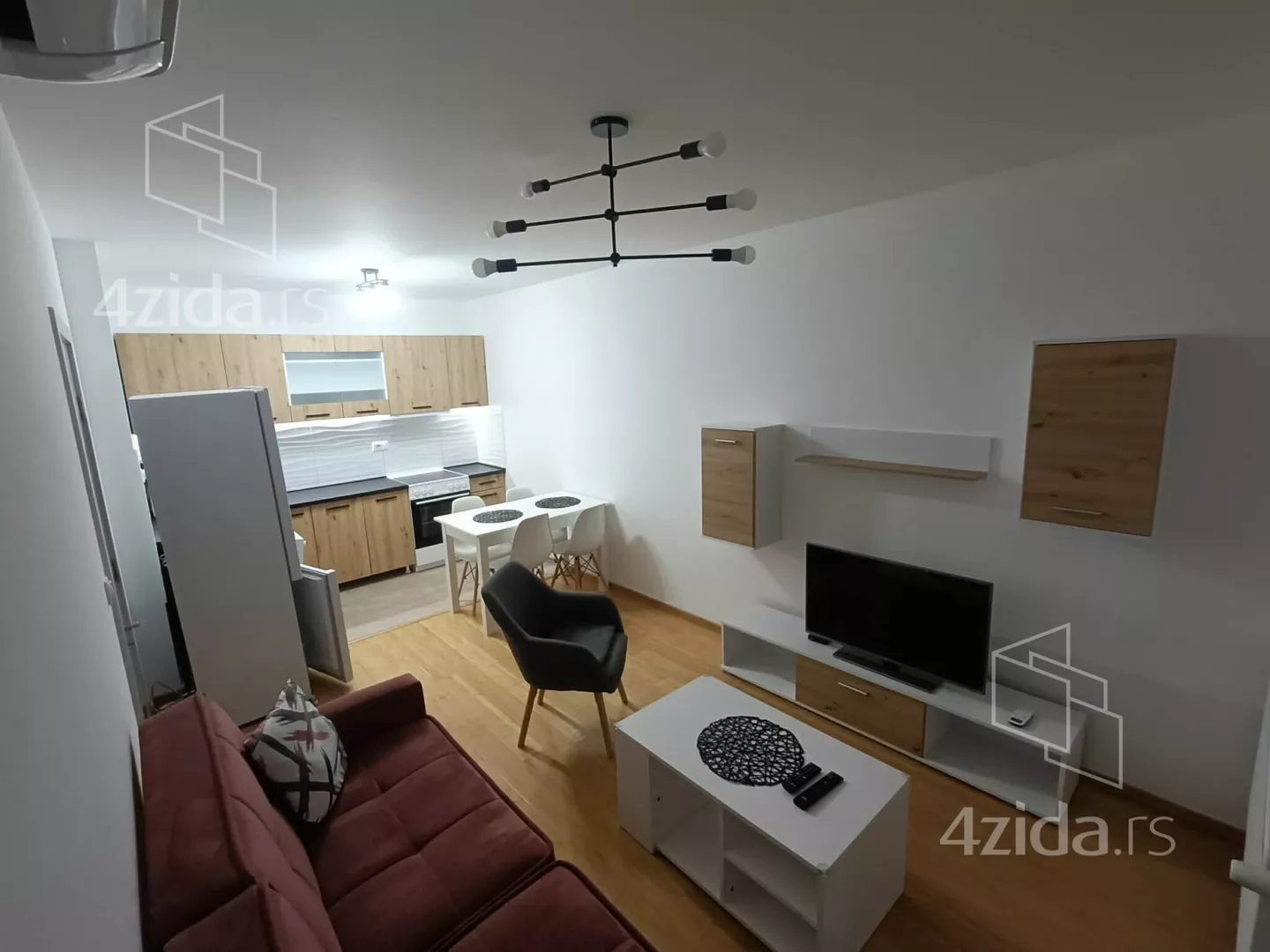 Jednoiposoban stan | 4zida