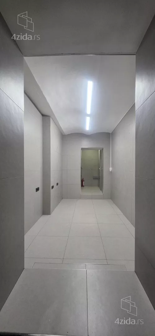 Lokal | 4zida