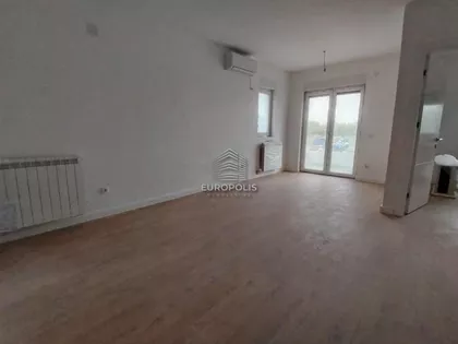 Surčin | 4zida.rs