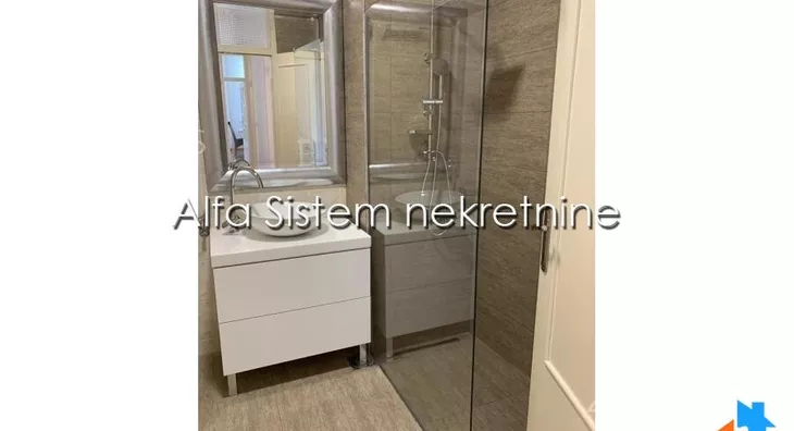 Četvoroiposoban stan | 4zida