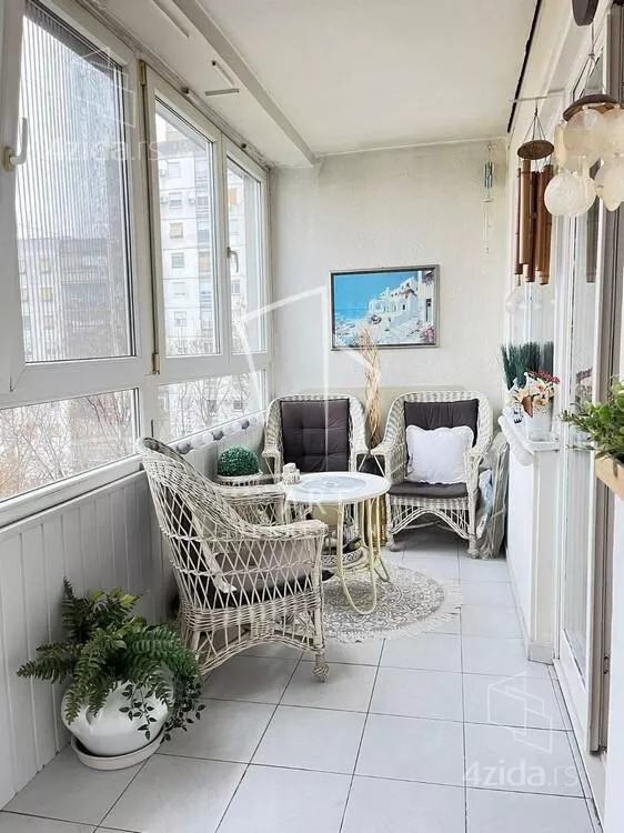 Troiposoban stan | 4zida