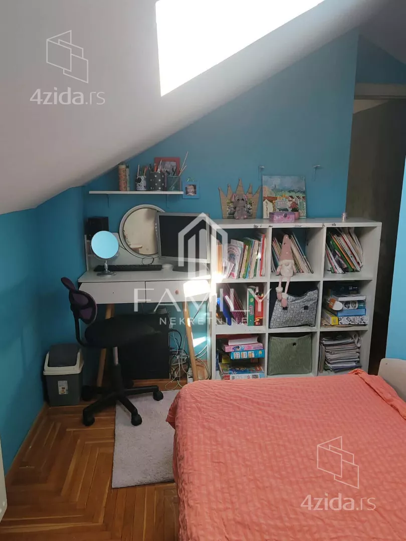 Troiposoban stan | 4zida