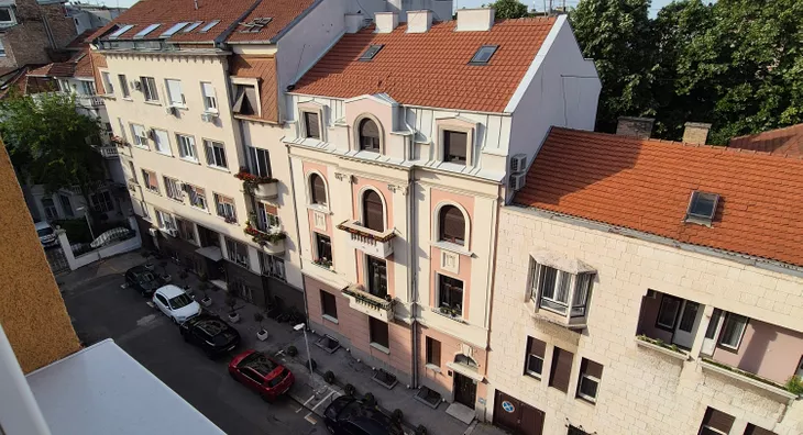 Troiposoban stan | 4zida