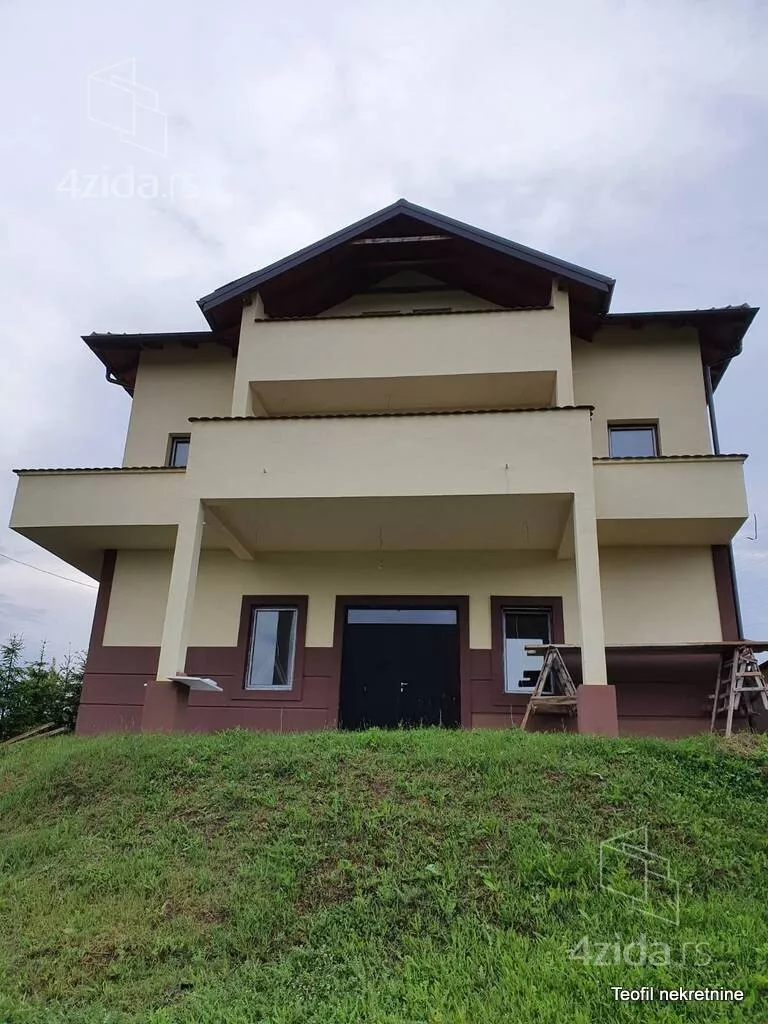 3-etažna kuća | 4zida