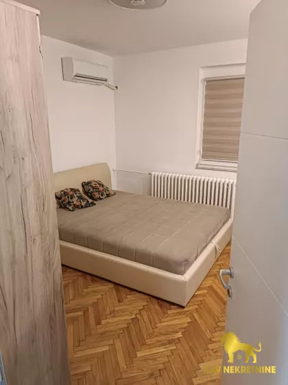 BULEVAR CARA LAZARA | 4zida.rs