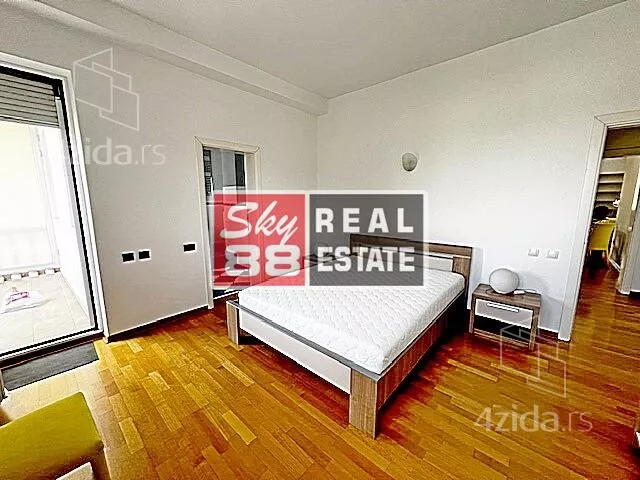 Četvoroiposoban stan | 4zida
