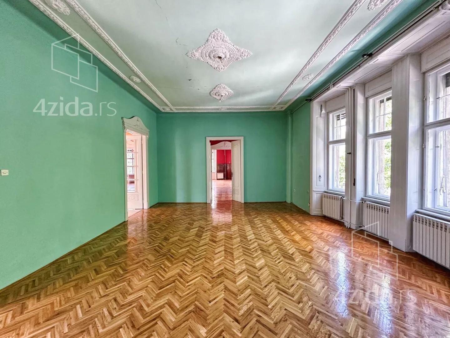 Poslovna zgrada | 4zida