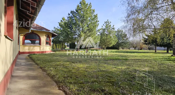 Poslovna zgrada | 4zida