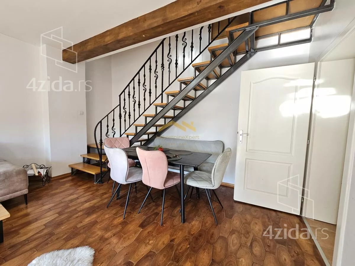 Petosoban stan | 4zida