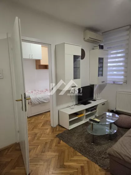 Valentina Vodnika | 4zida.rs