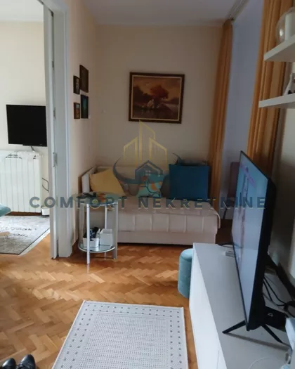 Vukov Spomenik | 4zida.rs