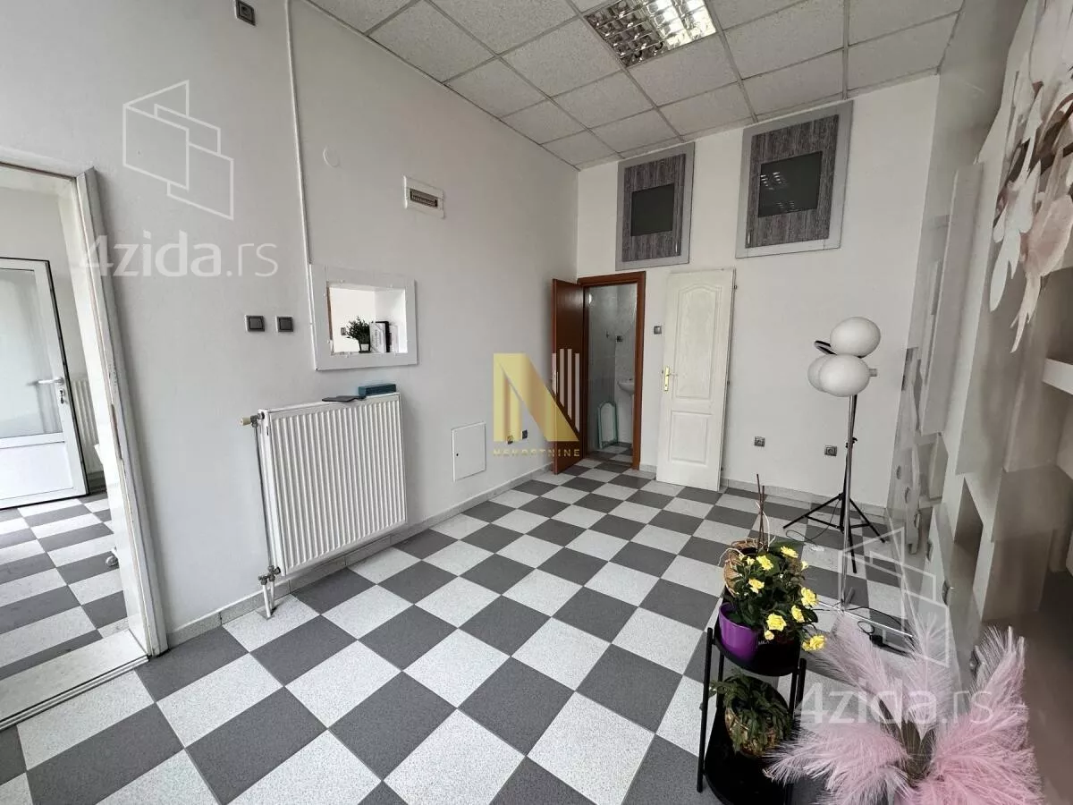 Lokal | 4zida