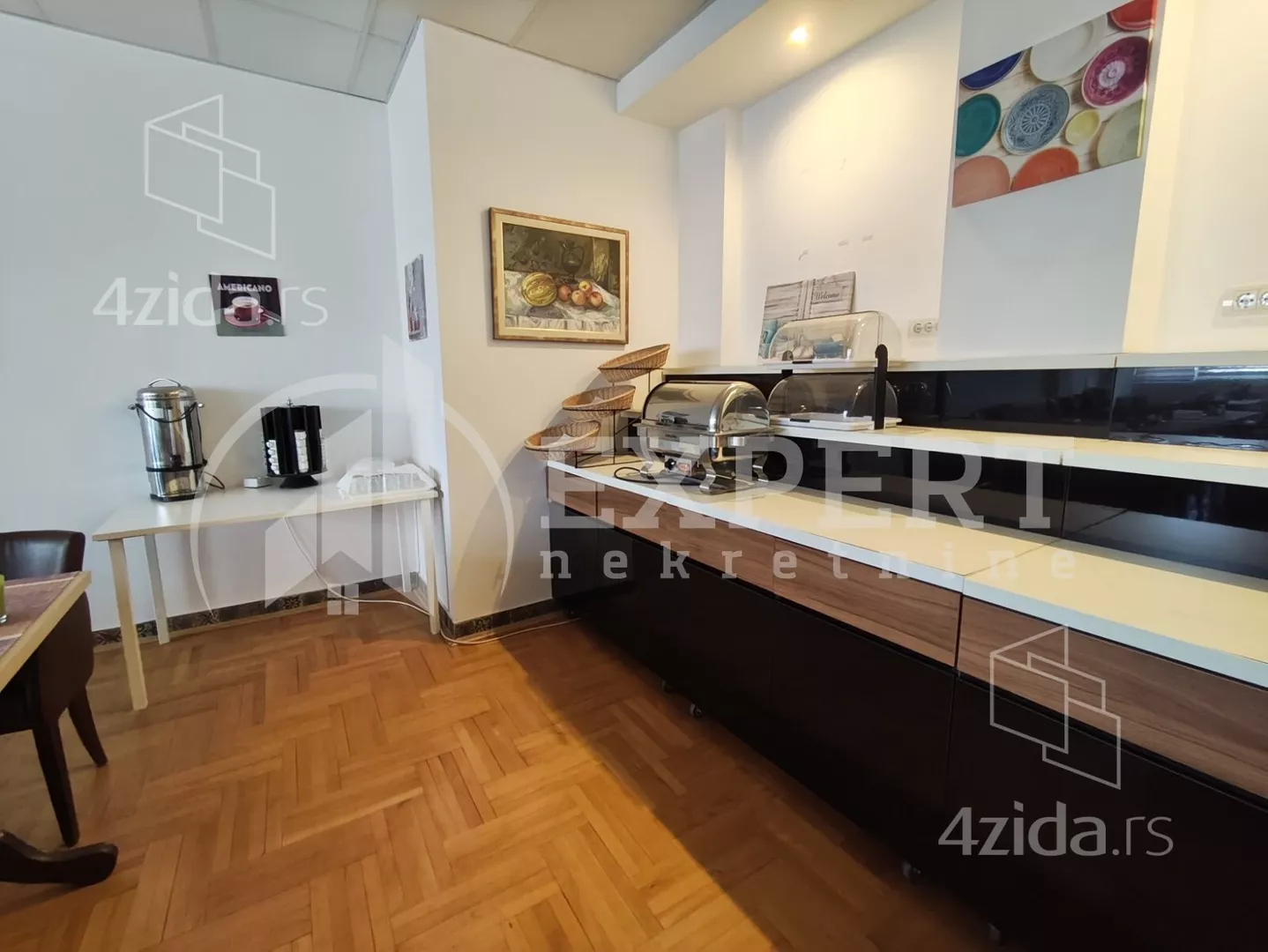 Lokal | 4zida