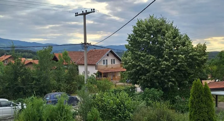 Četvoroiposoban stan | 4zida