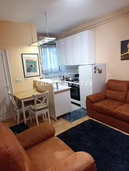 Makenzijeva | 4zida.rs