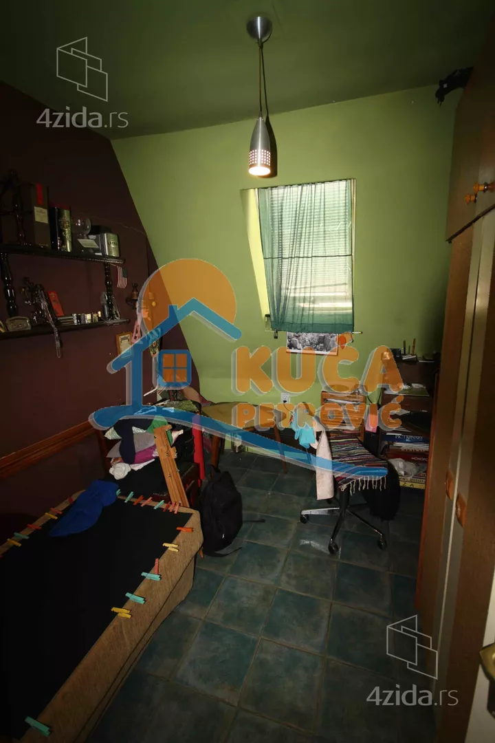 Lokal | 4zida