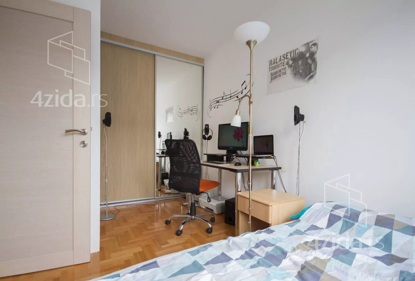 Jednoiposoban stan | 4zida