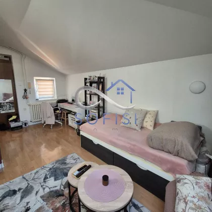 Kaće Dejanović | 4zida.rs