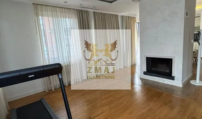 Sedmosoban stan | 4zida