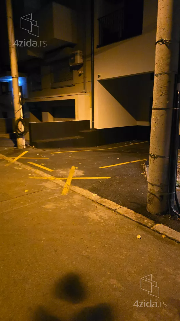 Garaža | 4zida