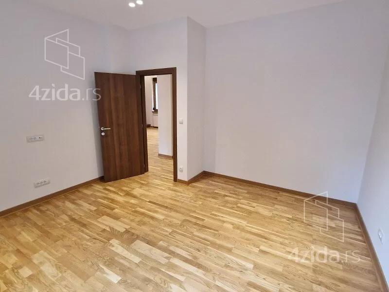 4-etažna kuća | 4zida
