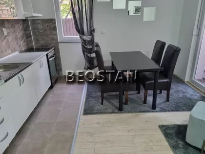 Zivka Petrovica | 4zida.rs