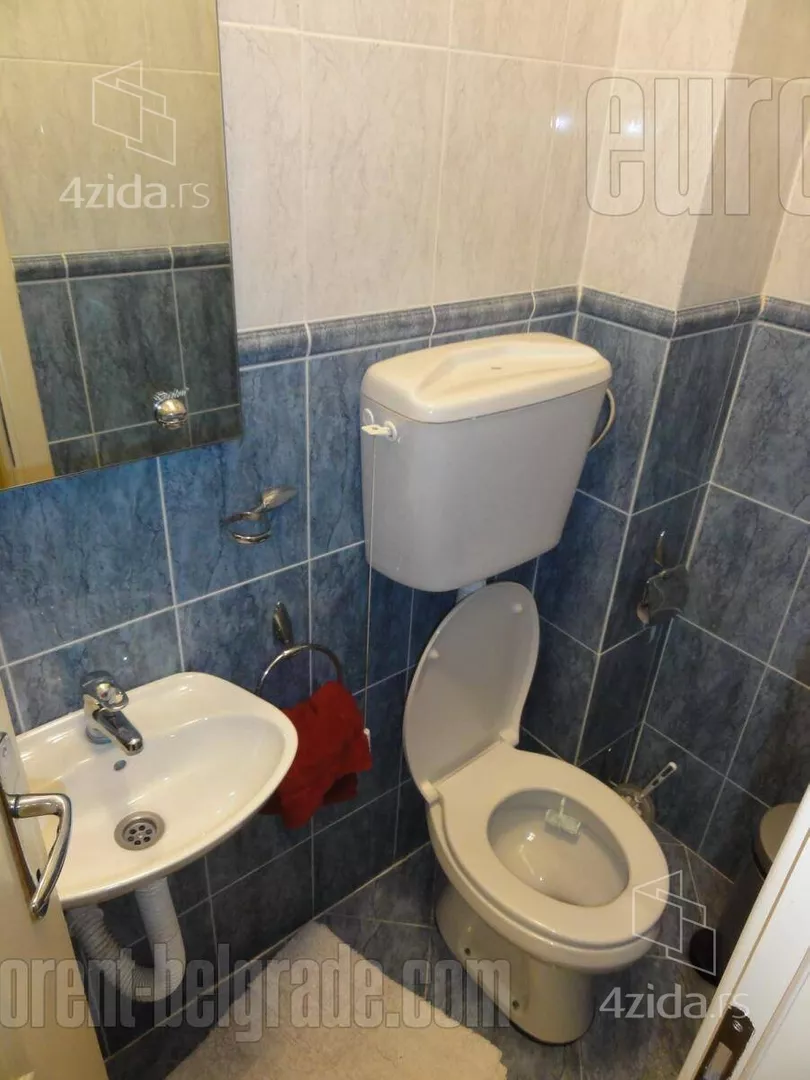 Četvoroiposoban stan | 4zida