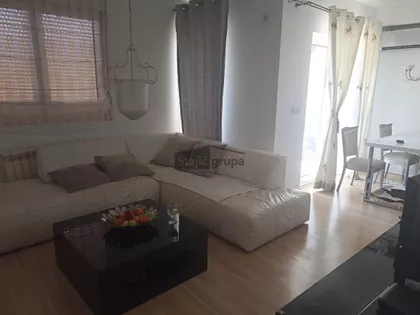 Vuka Karadžića | 4zida.rs