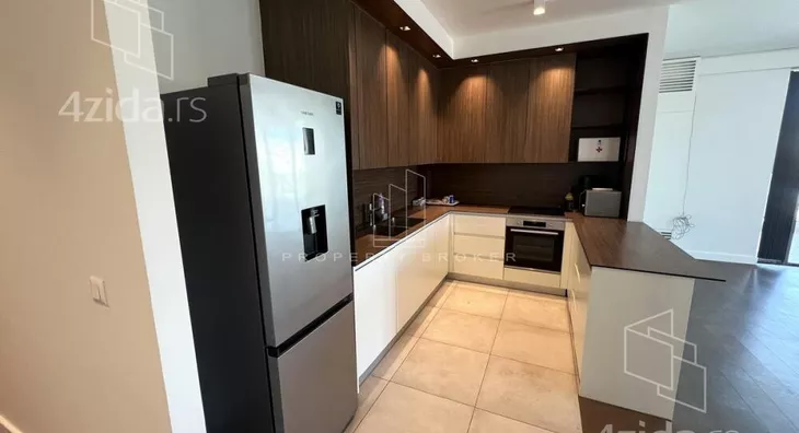 Petosoban stan | 4zida