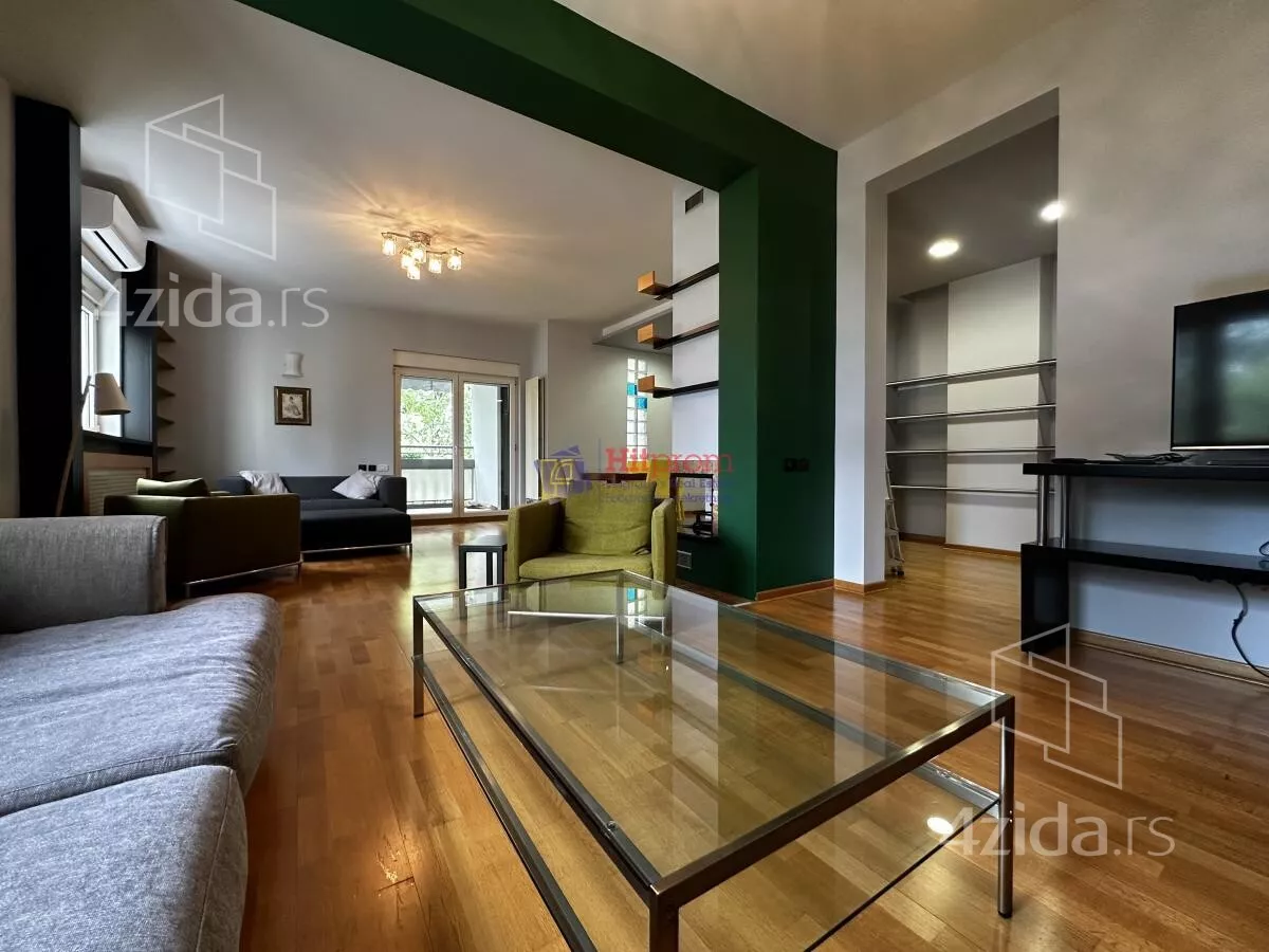 Četvoroiposoban stan | 4zida