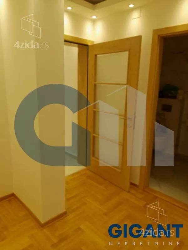 Četvoroiposoban stan | 4zida