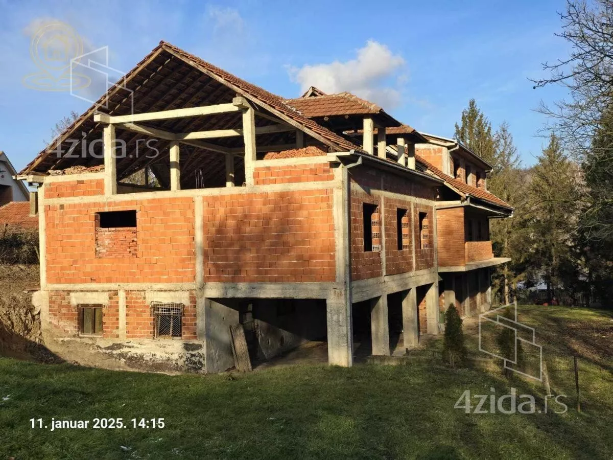 Građevinsko zemljište | 4zida